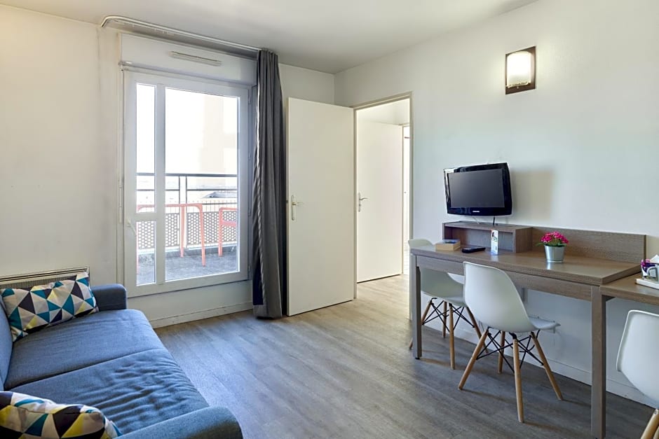 Comfort Aparthotel Versailles, St Cyr l'Ecole