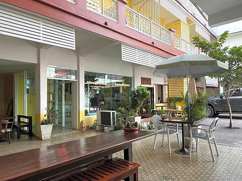 Excel Hotel Bangkok formerly Sri Krungthep Hotel