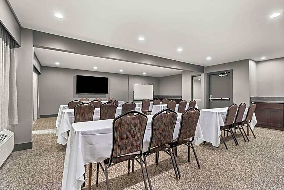 The Hourglass Hotel, Ascend Hotel Collection