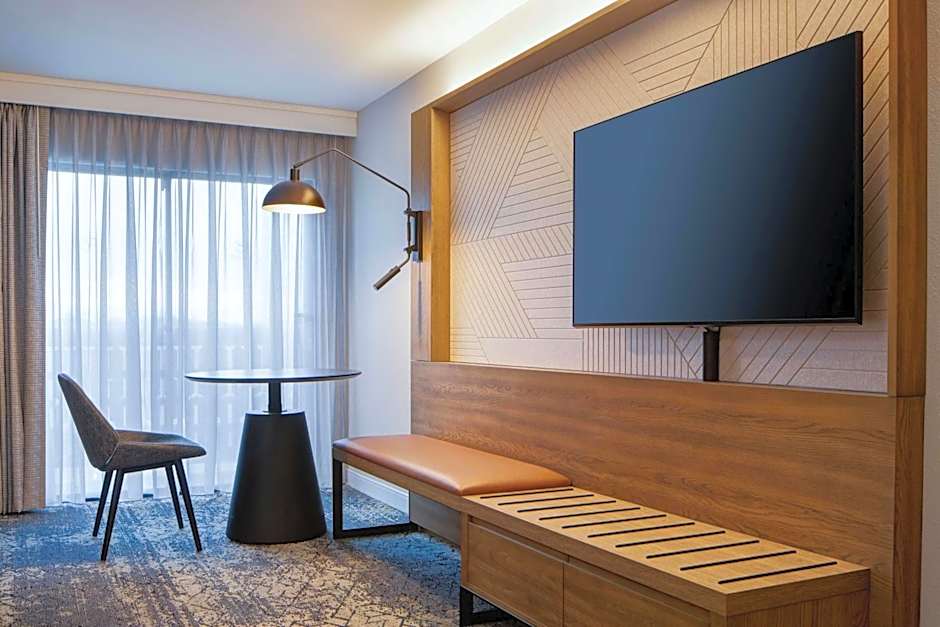 Sheraton Westport Chalet Hotel St. Louis