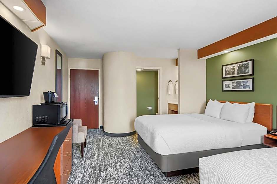 Sleep Inn & Suites Bay View Acme - Traverse City