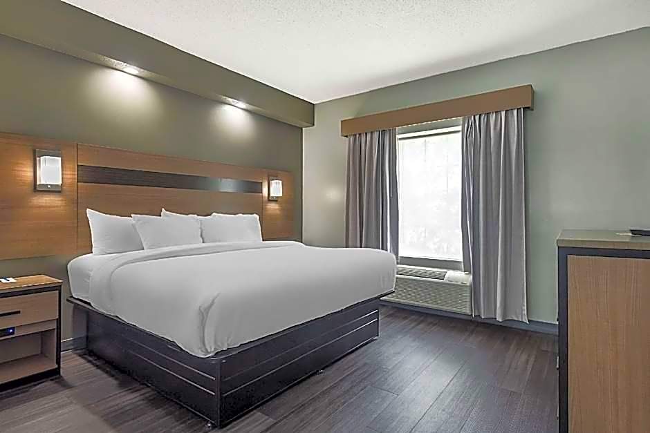 Baymont by Wyndham Lafayette Airport