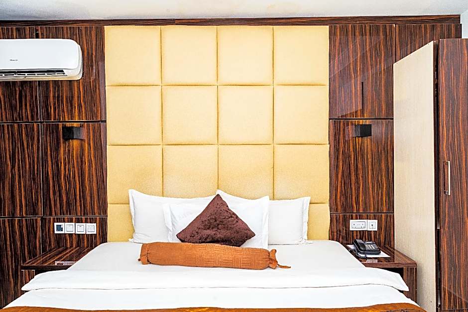 Pennsylvania Avenue Hotel