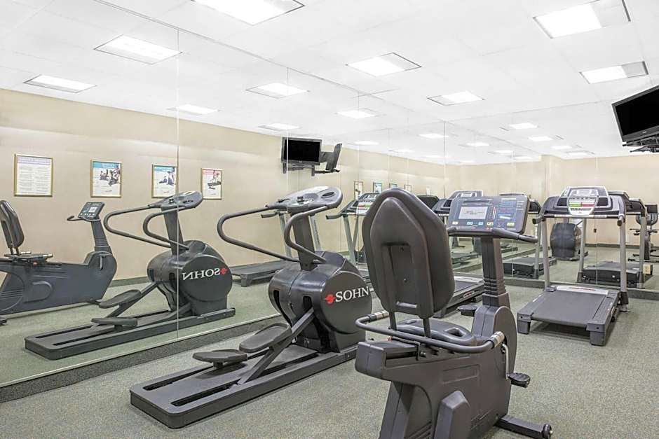 Days Inn & Suites by Wyndham York