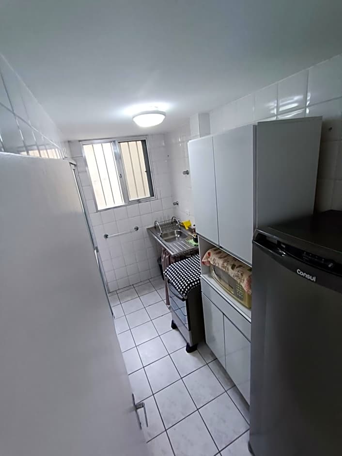 Apartamento Térreo - 40m da Praia - Enseada - Guarujá
