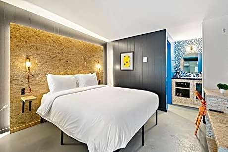 Superior King Room