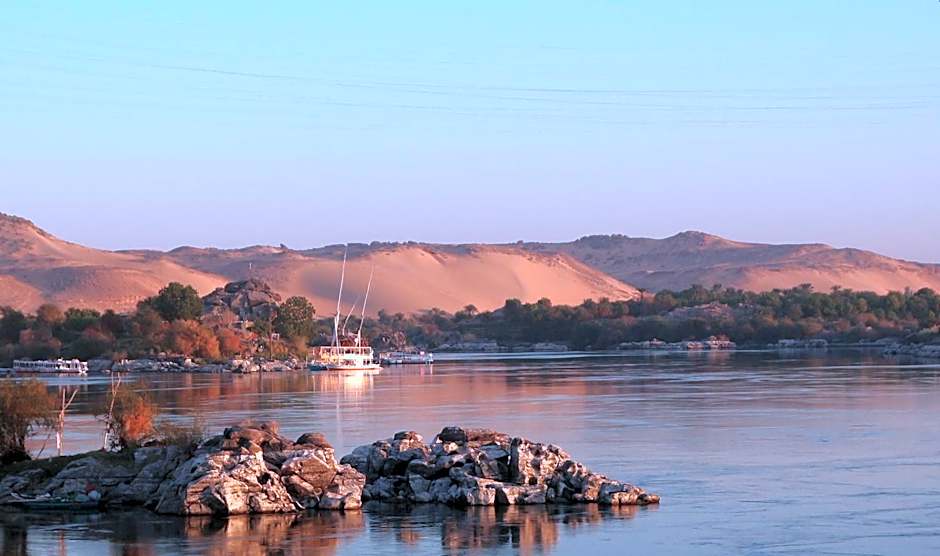 Artika Wadi Kiki Hotel