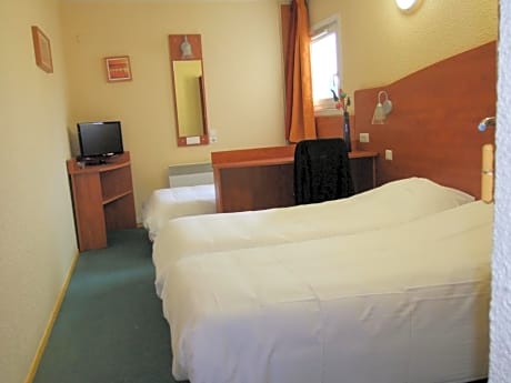Triple Room (3 Beds)