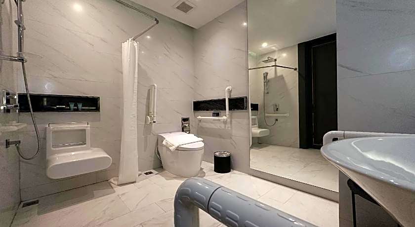 Wyndham Grand Nai Harn Beach Phuket