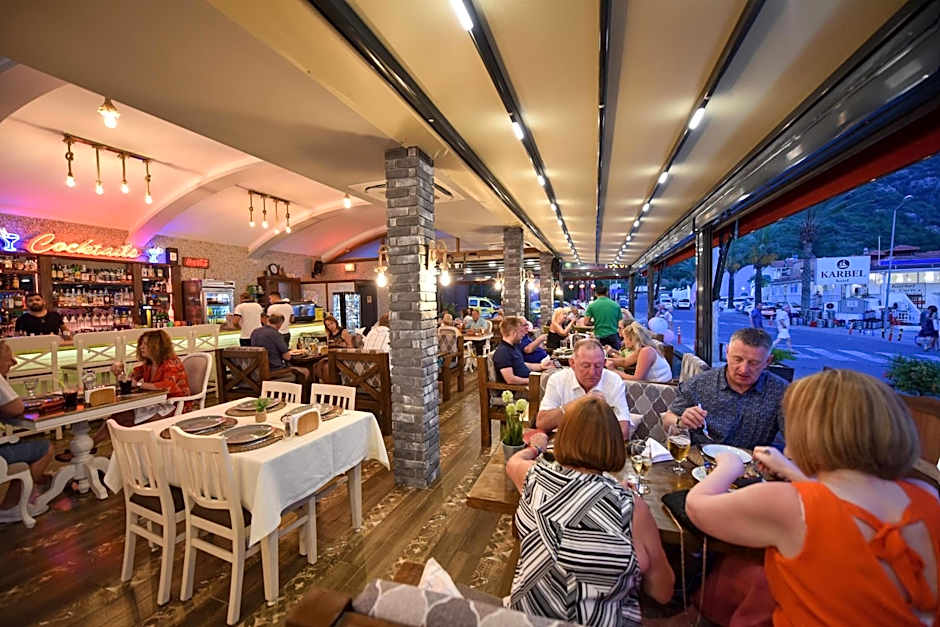 Belcehan Deluxe Hotel