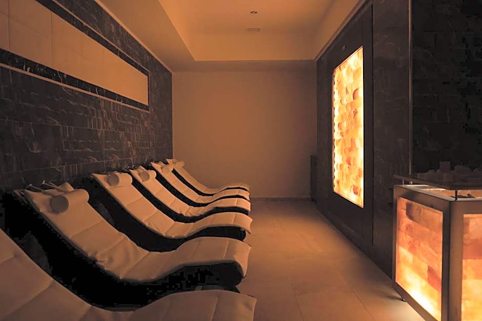 Wellness Santa Hotel - adults plus12