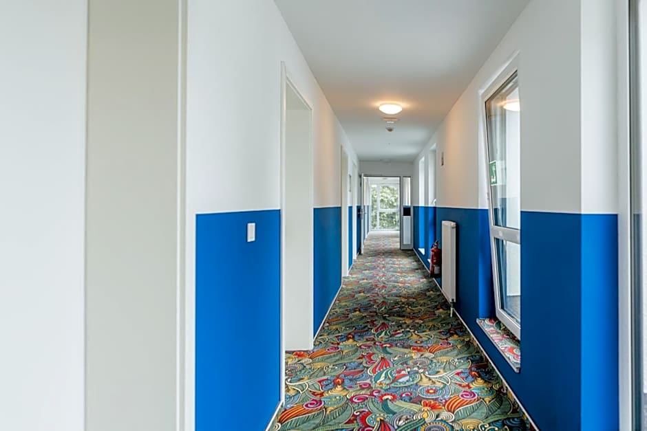 MYKY Aparthotel Harburg - Free Parking