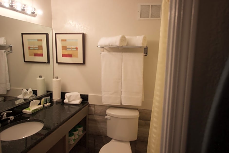 At Home Inn - Pensacola