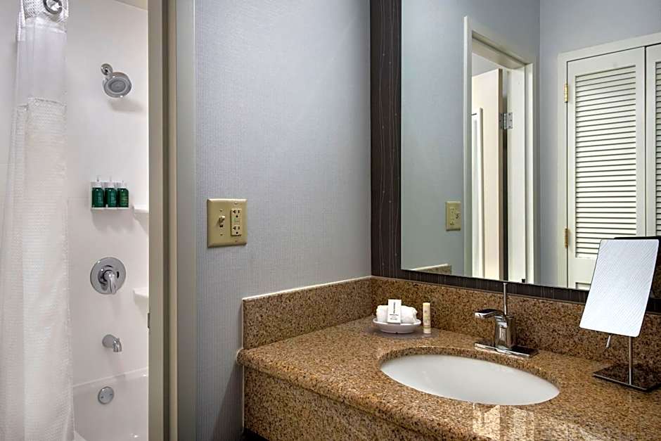 Courtyard by Marriott Mahwah