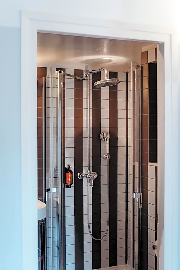 Hôtel Eiffel Blomet