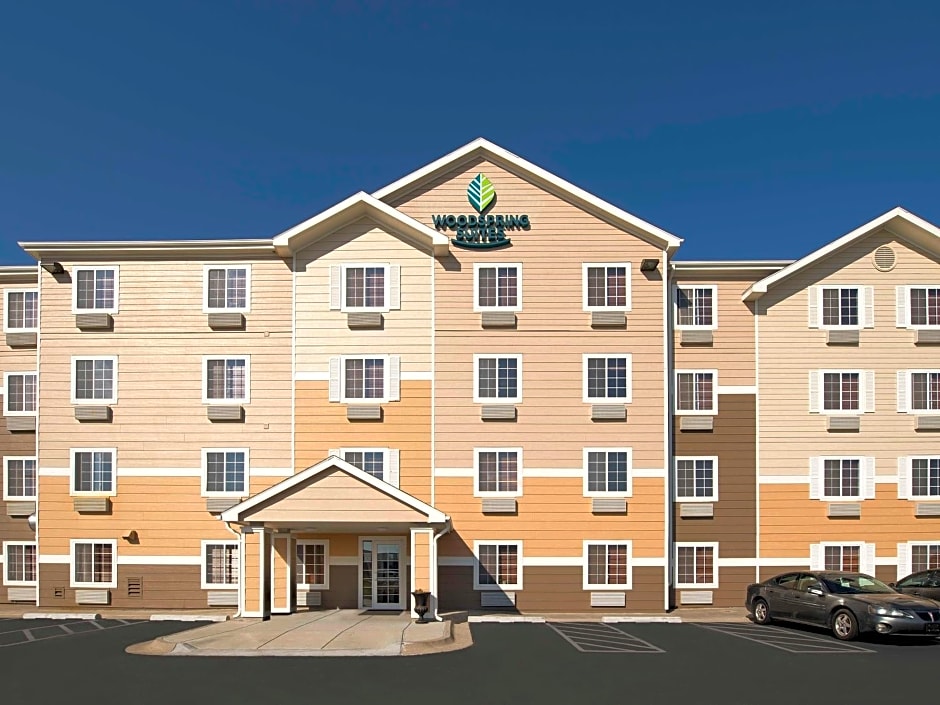 WoodSpring Suites Lincoln Northeast I-80