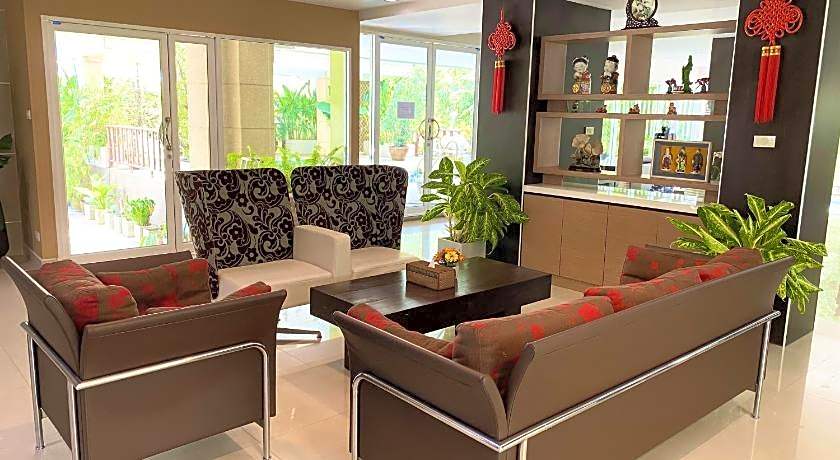 14 Place Sukhumvit Suites