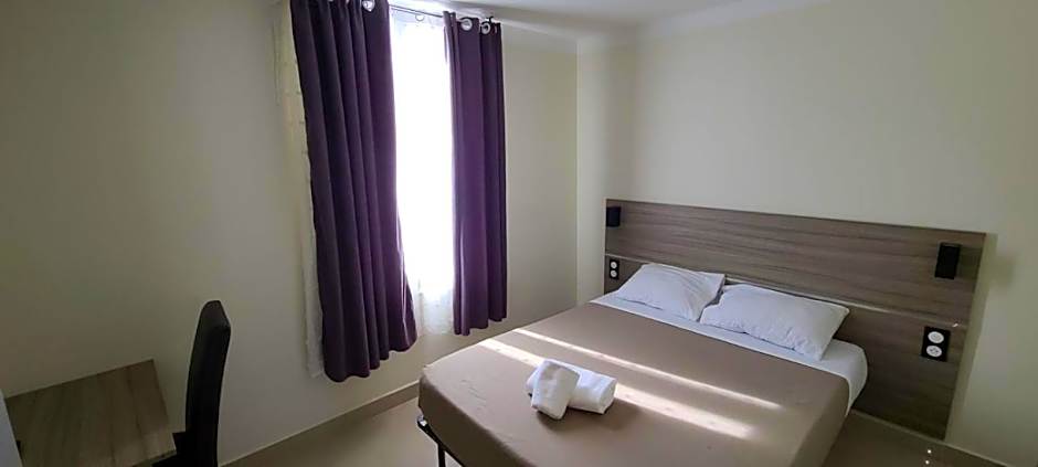 ESPERANCE HOTEL