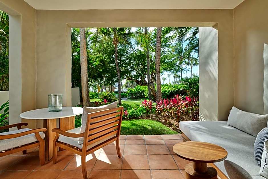 Photo 1 of 7 of Deluxe 1 King Bed Guestroom, Garden View