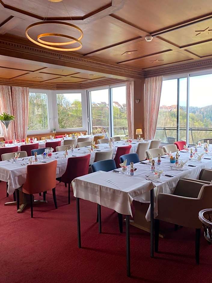 Logis Hôtel-Restaurant Aux Trois Roses