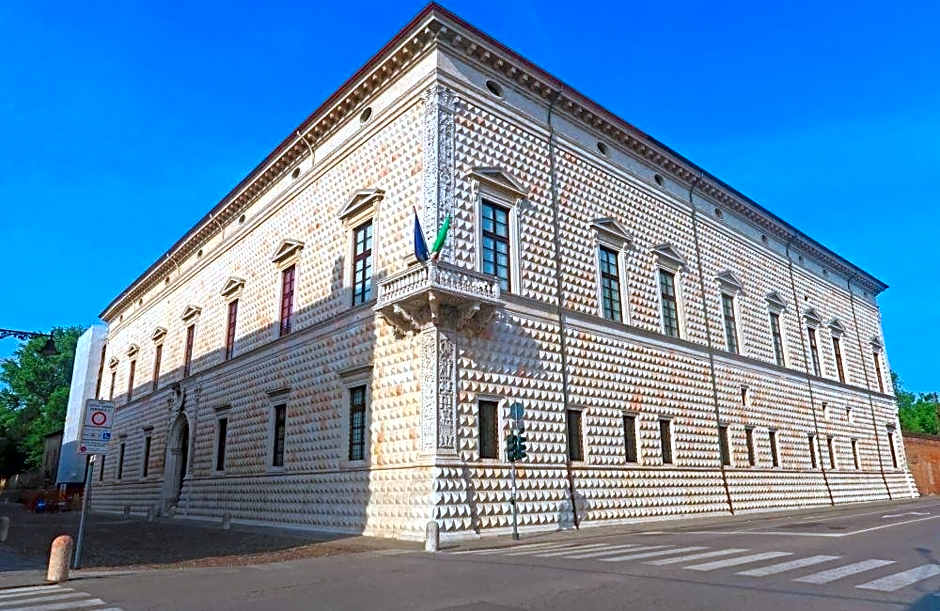 EGO' Residence Ferrara