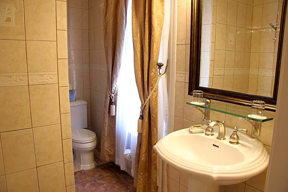 Morris House Hotel - Bed And Breakfast