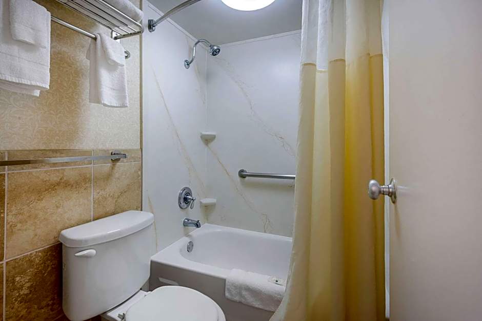 Quality Inn Savannah Historic District