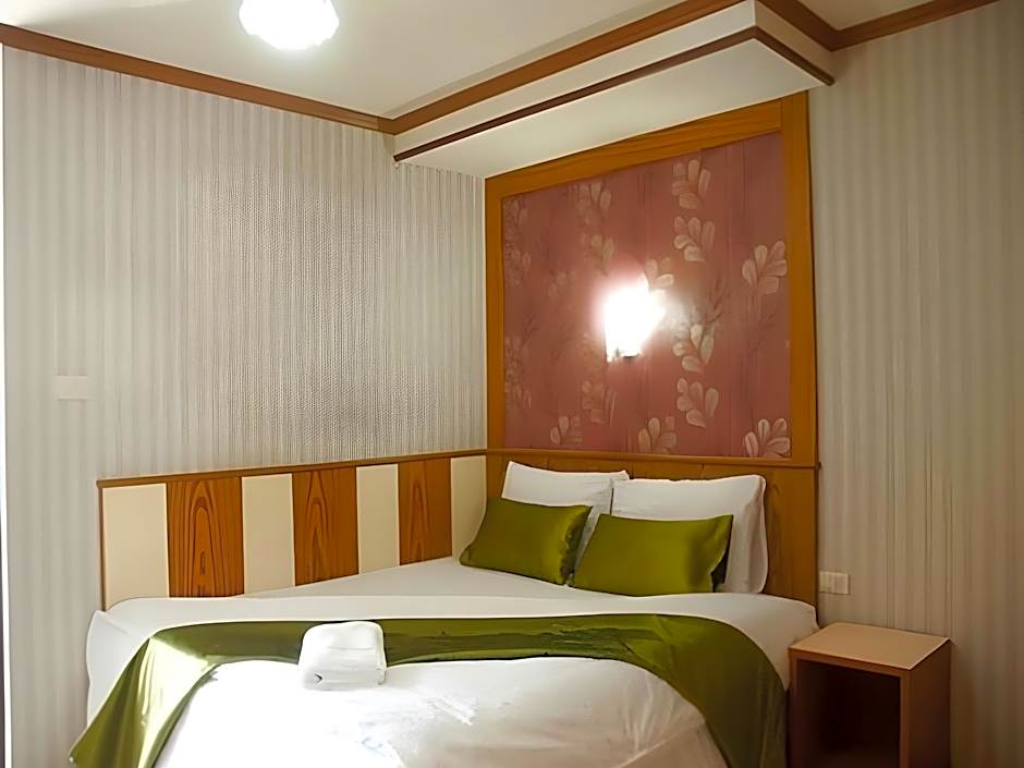 Sorrento Hotel and Residence