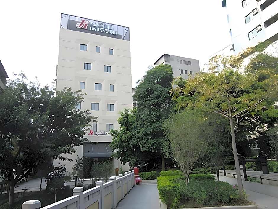 Jinjiang Inn Guangzhou Liwan Caihongqiao Metro Station