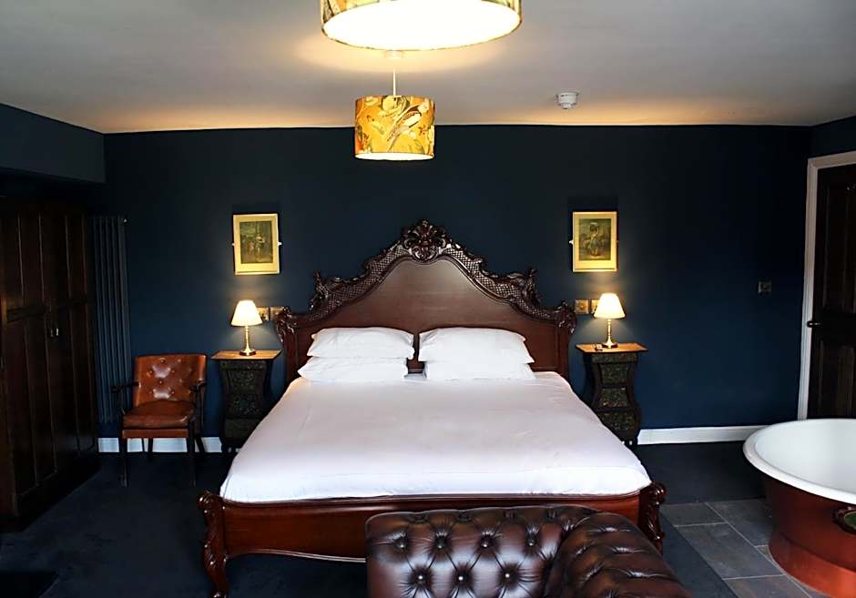 Photo 1 of 4 of 1 King Bed, Accessible