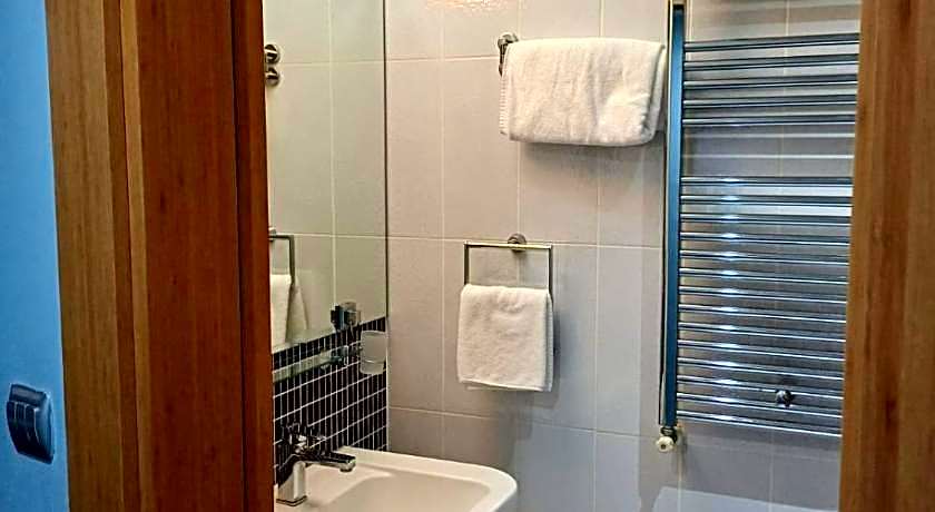 GOLDEN PALAS HOTEL
