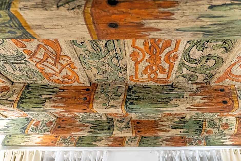 White Wolf Boutique Apartments