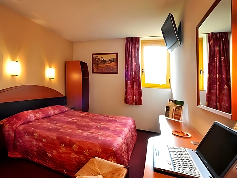 ibis budget Clermont-Ferrand Le Brézet Airport