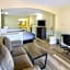 Super 8 by Wyndham Jackson MS Near the Fairgrounds