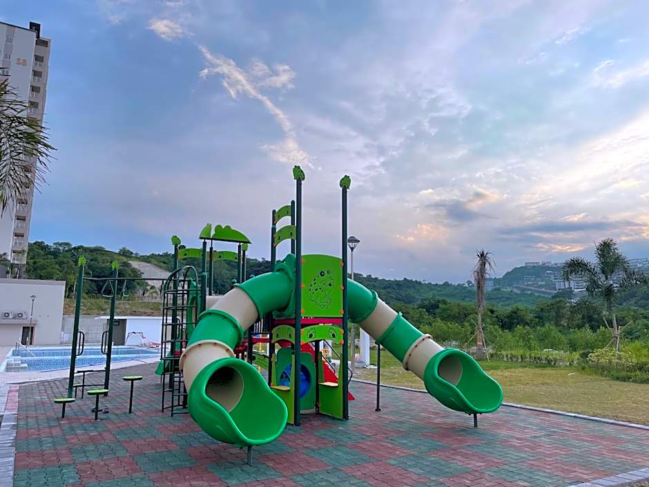 Luxury Condo in Clark Pampanga beside Hilton Hotel and Casino