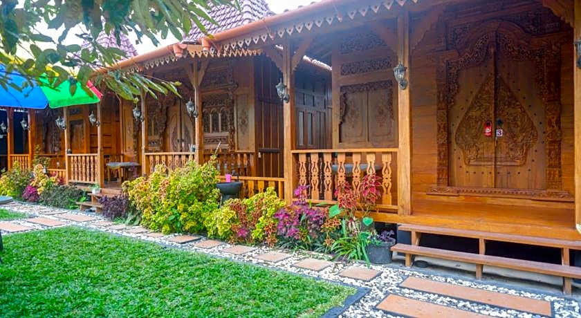 RedDoorz Syariah near Terminal Mendolo Wonosobo 2