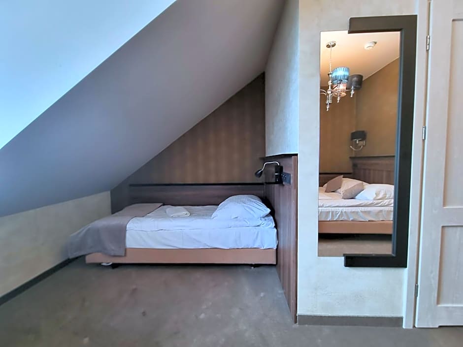 Photo 1 of 6 of Comfort