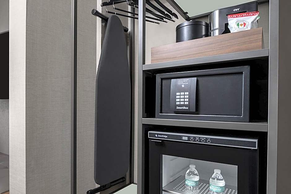 AC Hotel by Marriott Lansing University Area