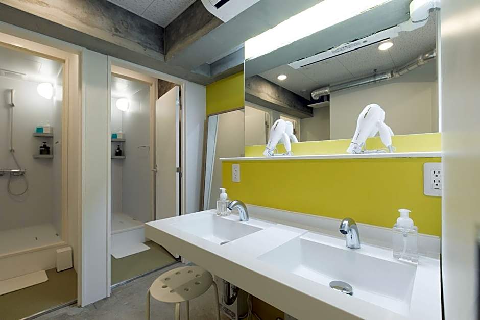 hostel DEN