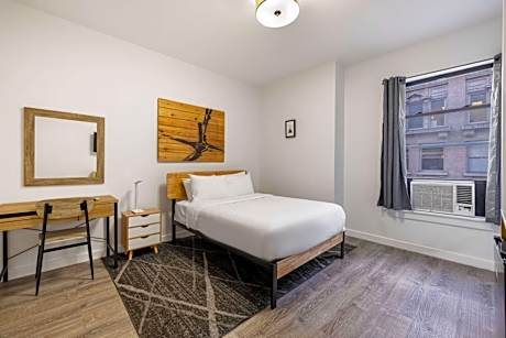 1 Double Bed Corner Room Non-Smoking