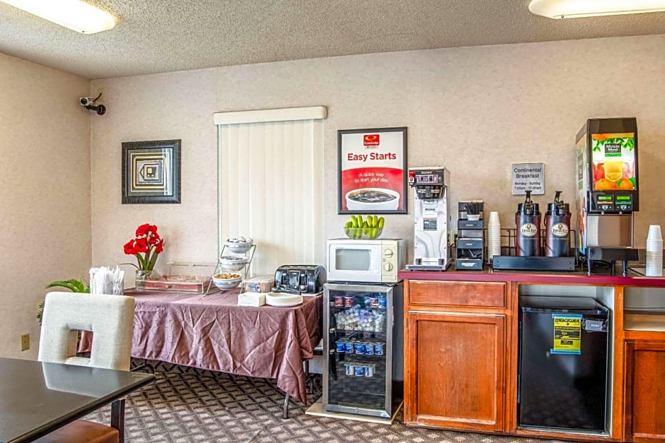 Econo Lodge Southeast Milwaukie/Portland