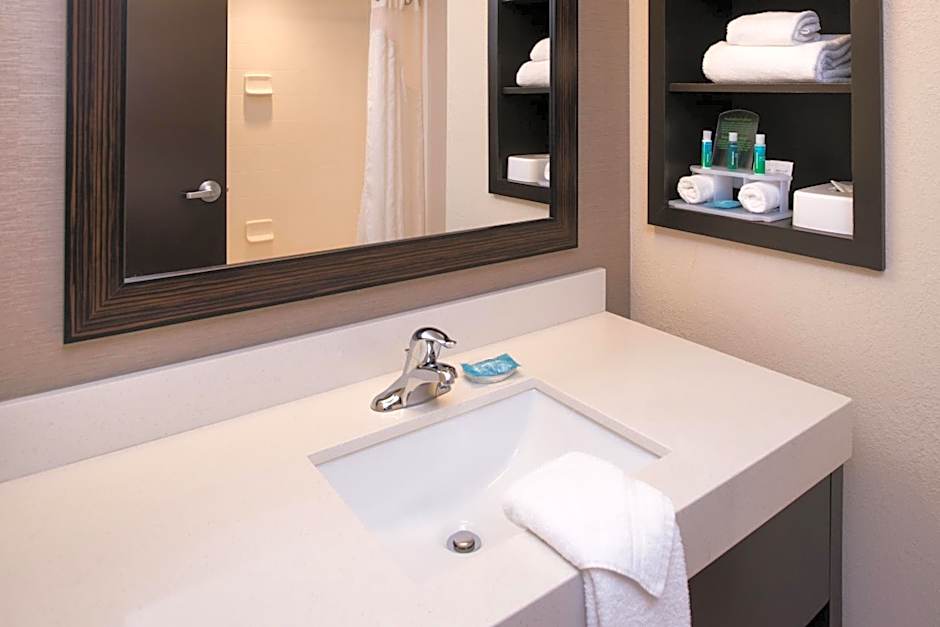 Holiday Inn Express & Suites Monroe By IHG