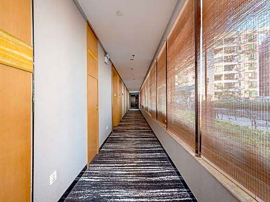 Super 8 Hotel