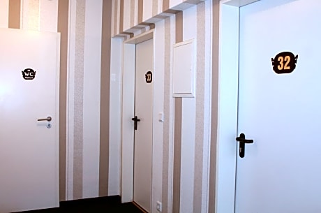 Single Room with Private External Bathroom