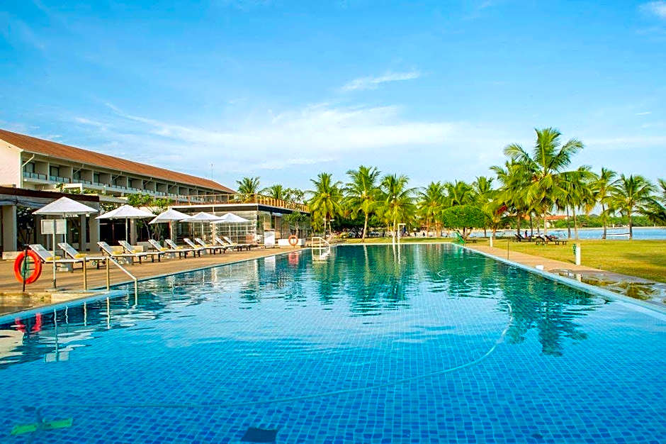 Amaya Beach Pasikudah