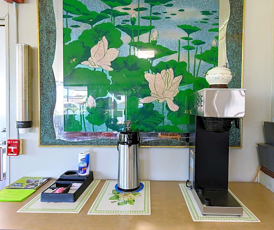 OAKS MOTEL GREENSBORO NC