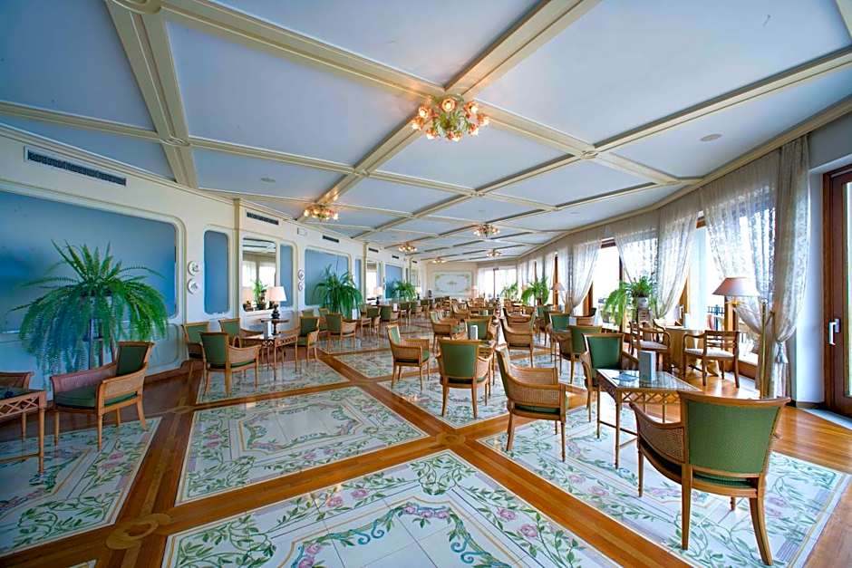 Hotel Bristol