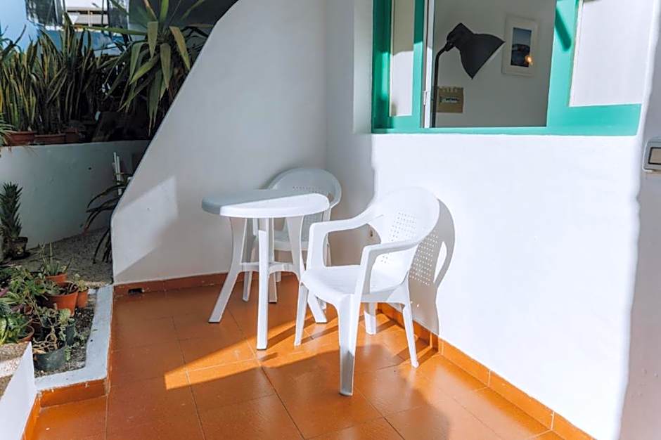 Central location in a great complex with 300mbps internet