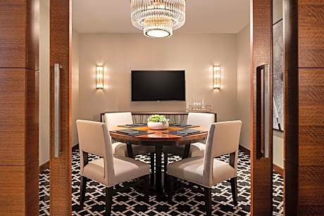 Junior Suite, 2 Queen Beds, City View