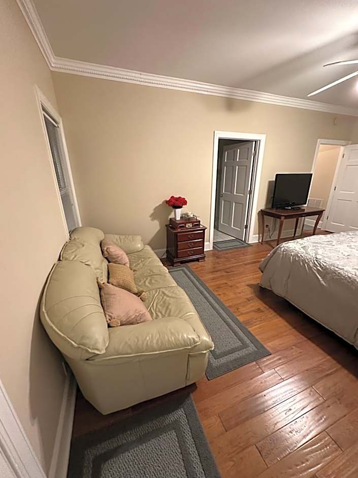 MooreField Suites Greensboro East